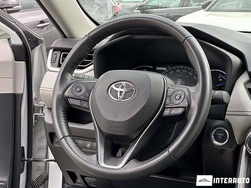 Toyota Rav-4 2024 — Миниатюра 7