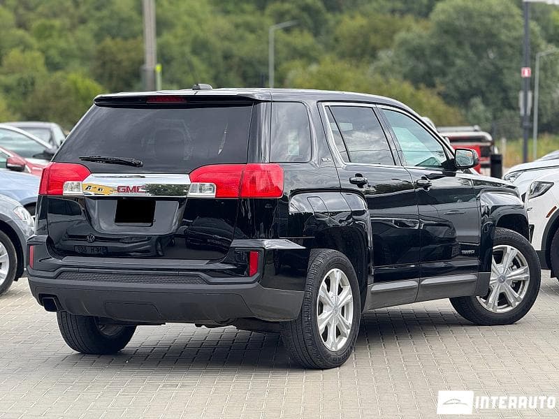 2017 GMC Terrain — Miniatură 3