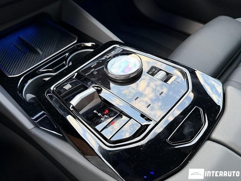 2024 BMW 530 — Miniatură 13