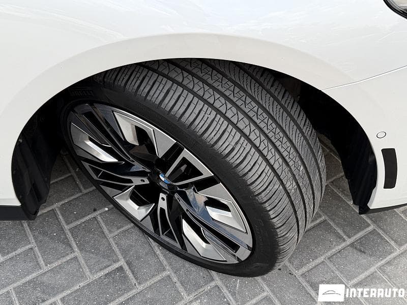 2024 BMW 530 — Miniatură 20