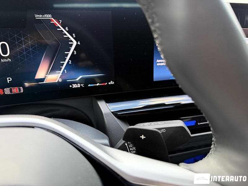 2024 BMW 530 — Miniatură 18
