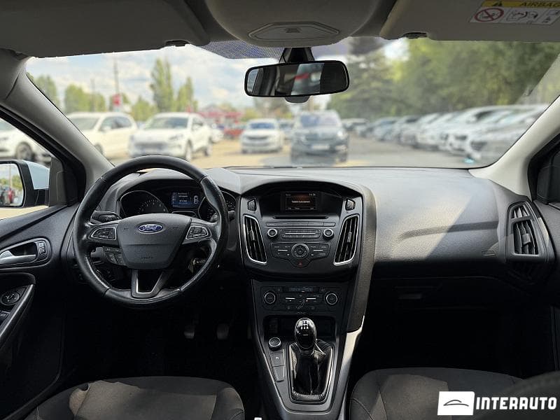 2017 Ford Focus — Miniatură 10