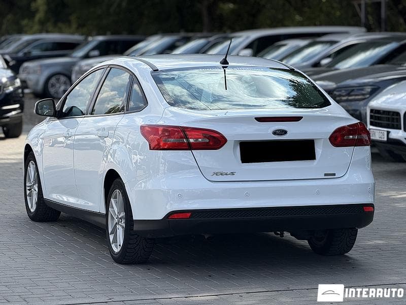 2017 Ford Focus — Miniatură 4