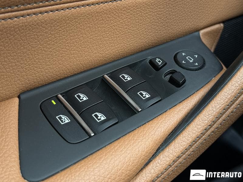 BMW 520 2018 — Миниатюра 6