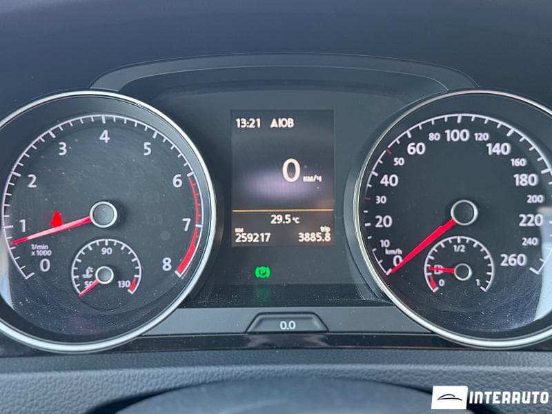 2016 Volkswagen Golf — Miniatură 10