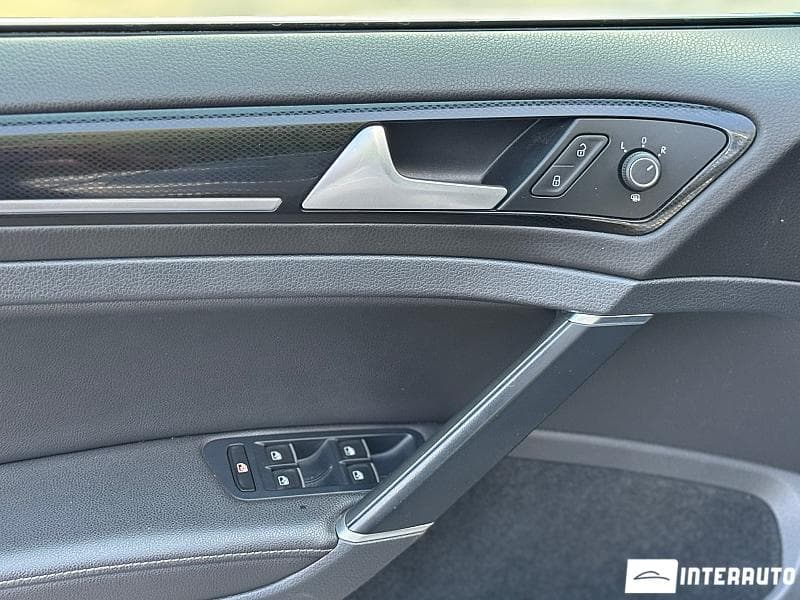 2016 Volkswagen Golf — Miniatură 5