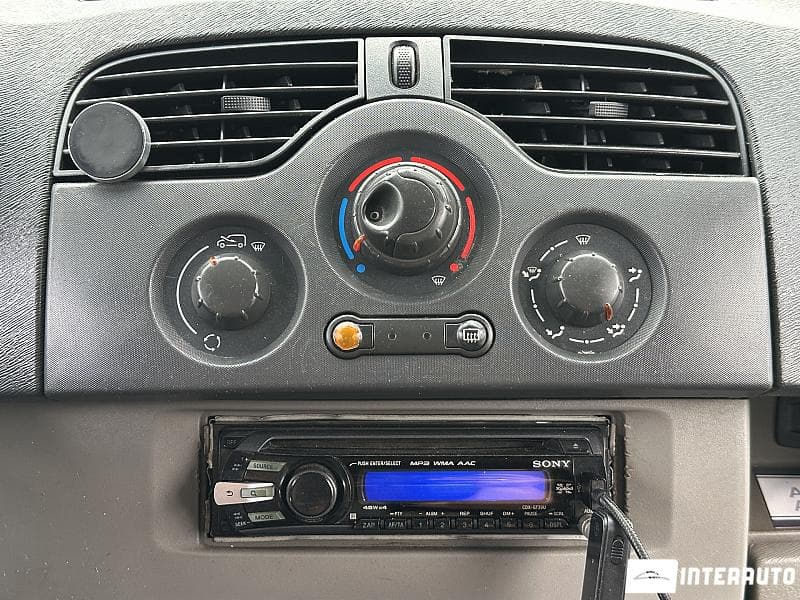 2010 Renault Kangoo — Miniatură 9