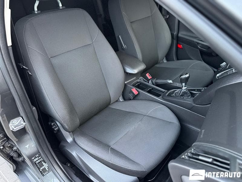 2018 Ford Focus — Miniatură 8