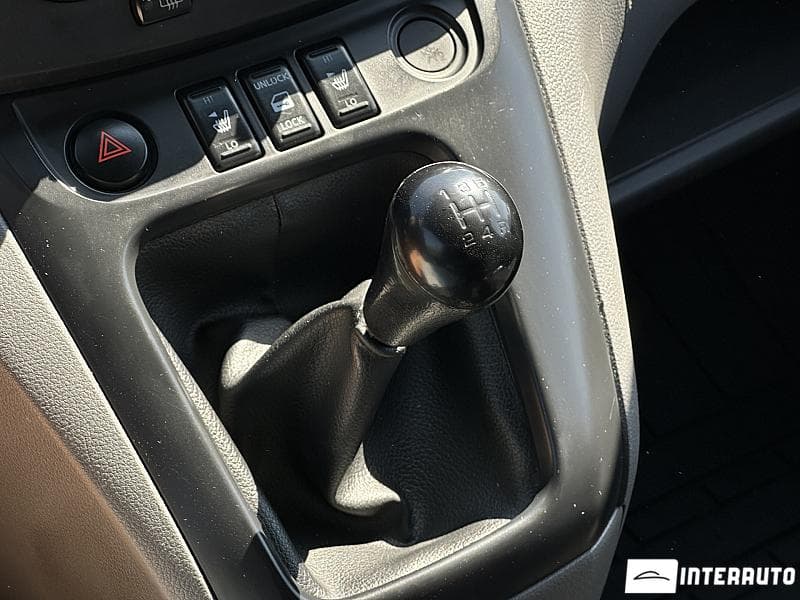 Nissan NV200 2011 — Миниатюра 12