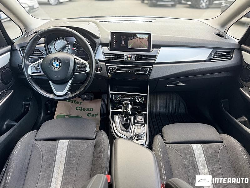 BMW 216d 2021 — Миниатюра 7