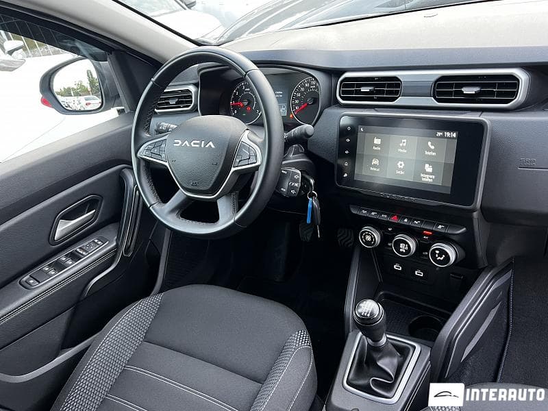 Dacia Duster 2023 — Миниатюра 8