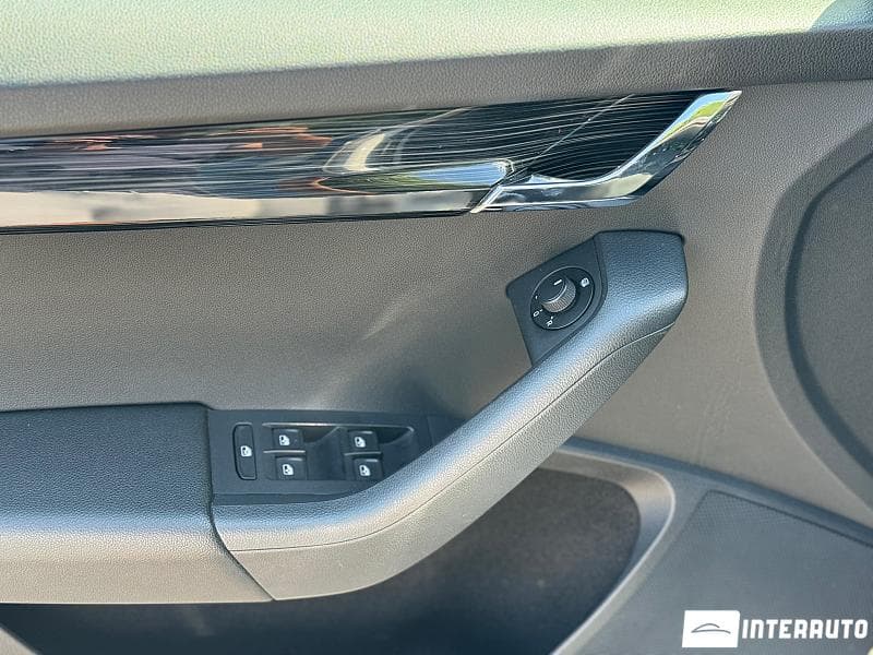 2019 Skoda Octavia — Miniatură 6