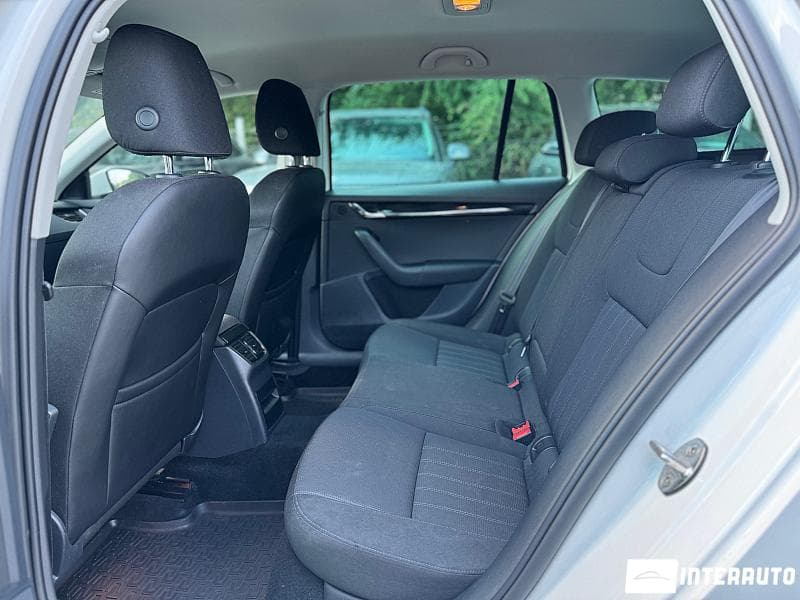 2019 Skoda Octavia — Miniatură 17