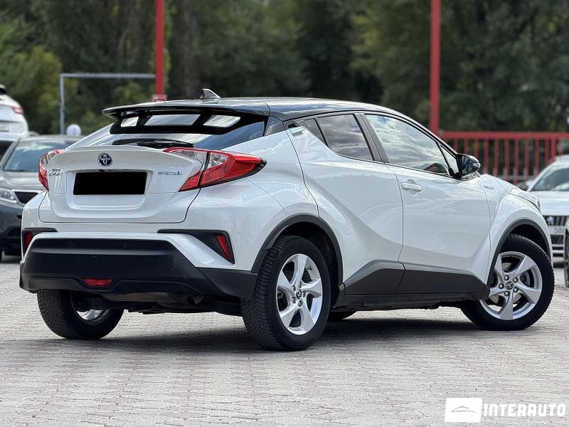 2017 Toyota C-HR — Miniatură 2