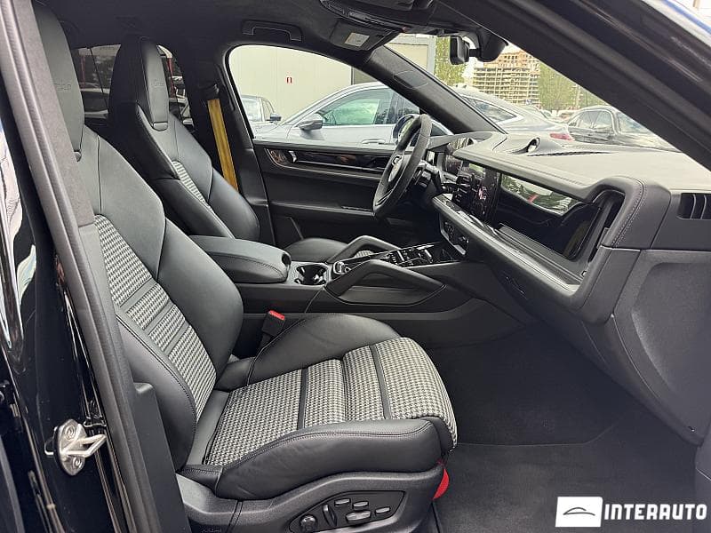 2024 Porsche Cayenne Turbo E-Hybrid Coupe — Miniatură 19