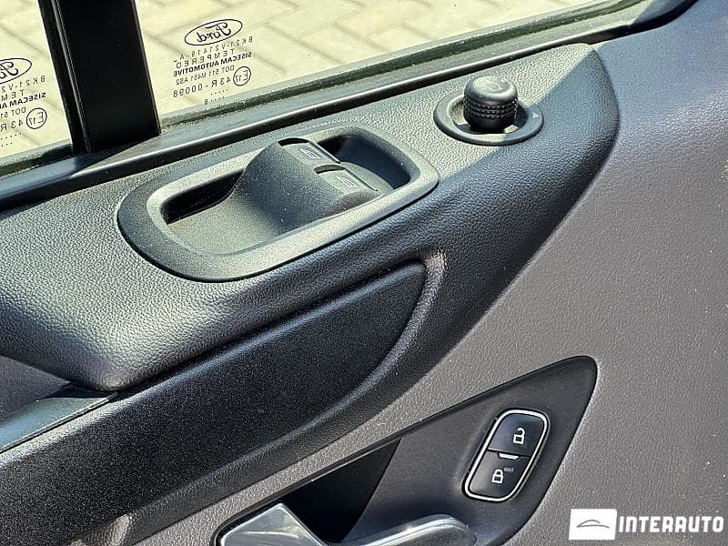 2018 Ford Transit — Miniatură 16