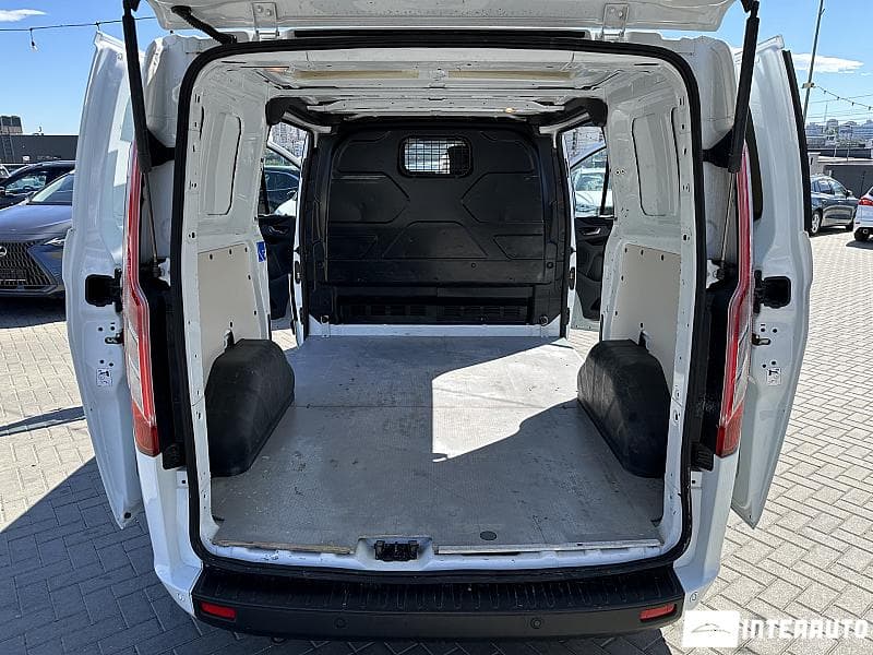 2018 Ford Transit — Miniatură 19