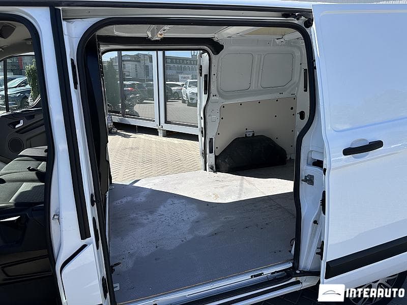 2018 Ford Transit — Miniatură 15