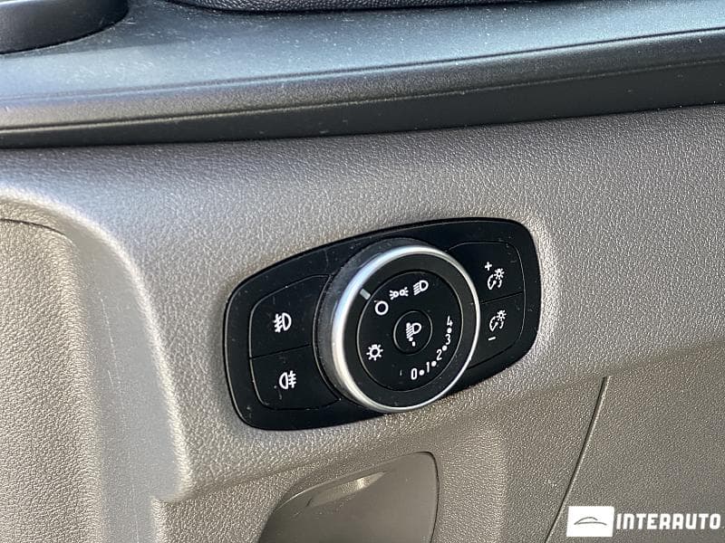 2018 Ford Transit — Miniatură 17