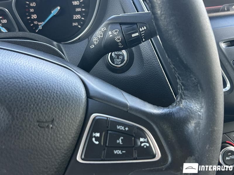 2015 Ford Focus — Miniatură 10
