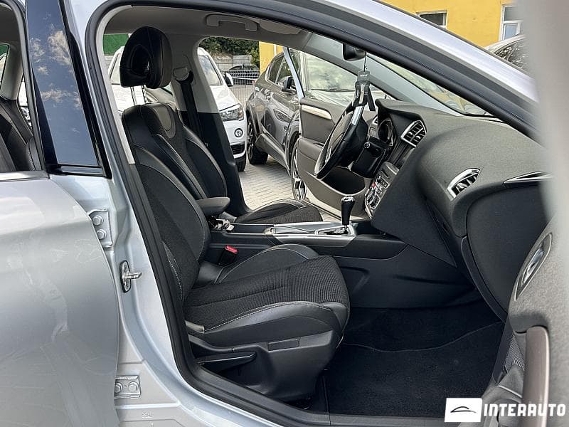 2015 Citroen C4 — Miniatură 15