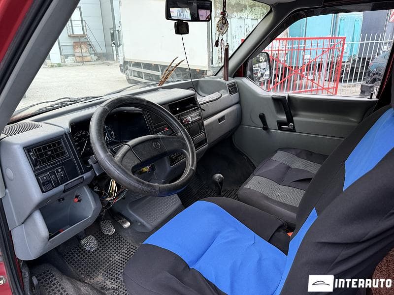 1991 Volkswagen Caravelle — Miniatură 6