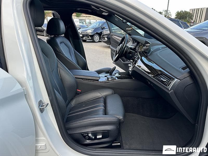 2018 BMW 530e — Miniatură 13