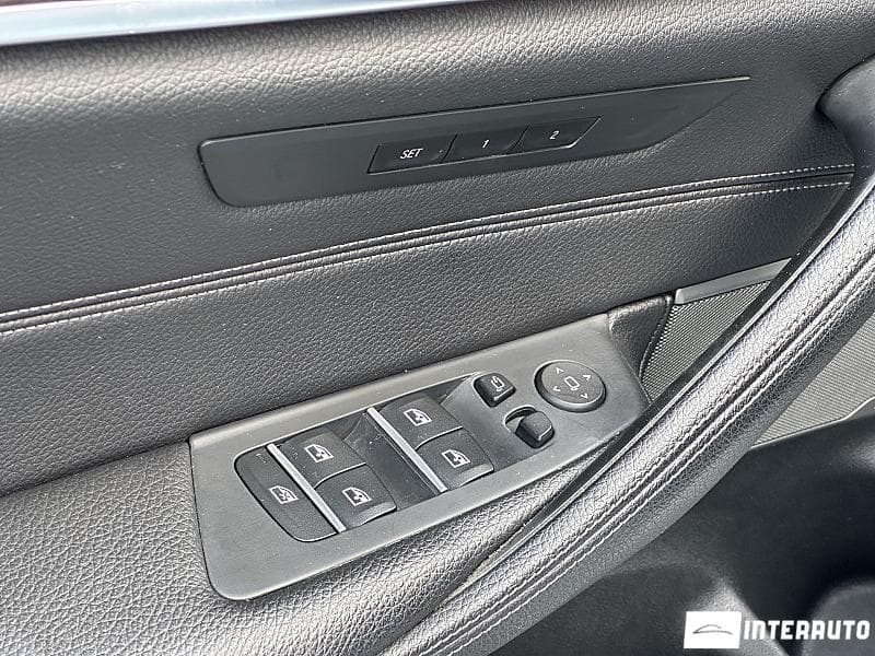 2018 BMW 530e — Miniatură 18