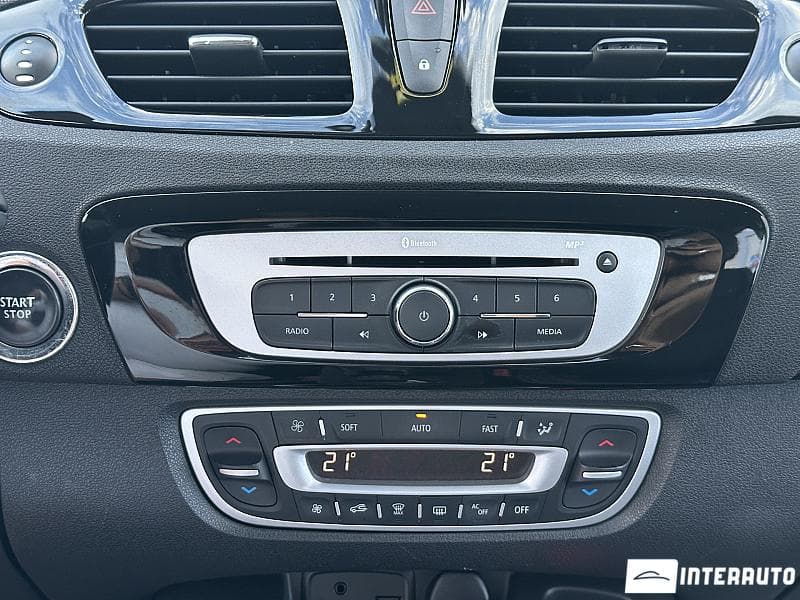 2015 Renault Scenic — Miniatură 10