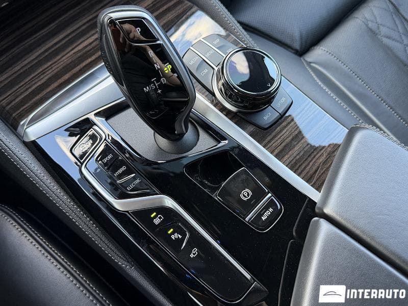 2021 BMW 530e — Miniatură 18