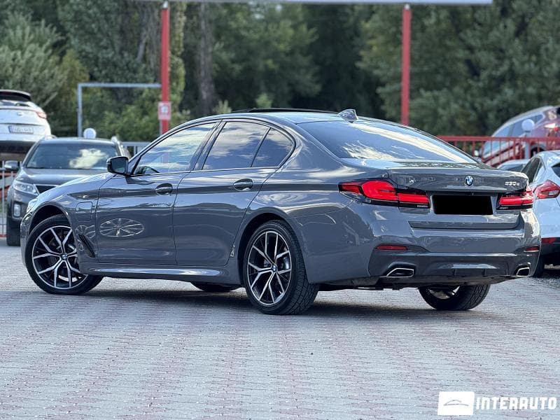2021 BMW 530e — Miniatură 3