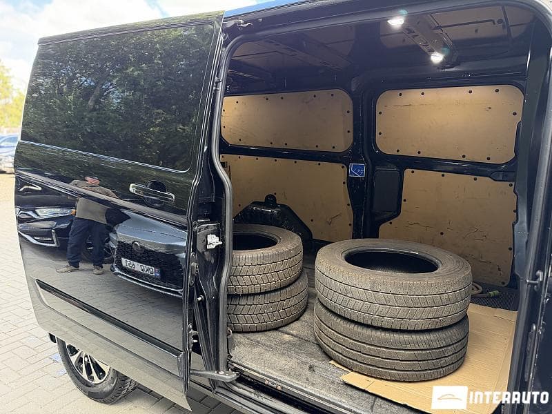 2019 Ford Transit — Miniatură 15