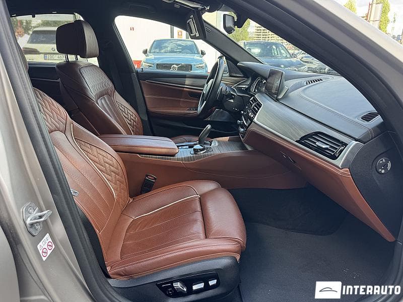 2018 BMW M550d — Miniatură 19