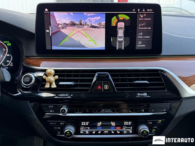 2020 BMW 530e — Miniatură 16