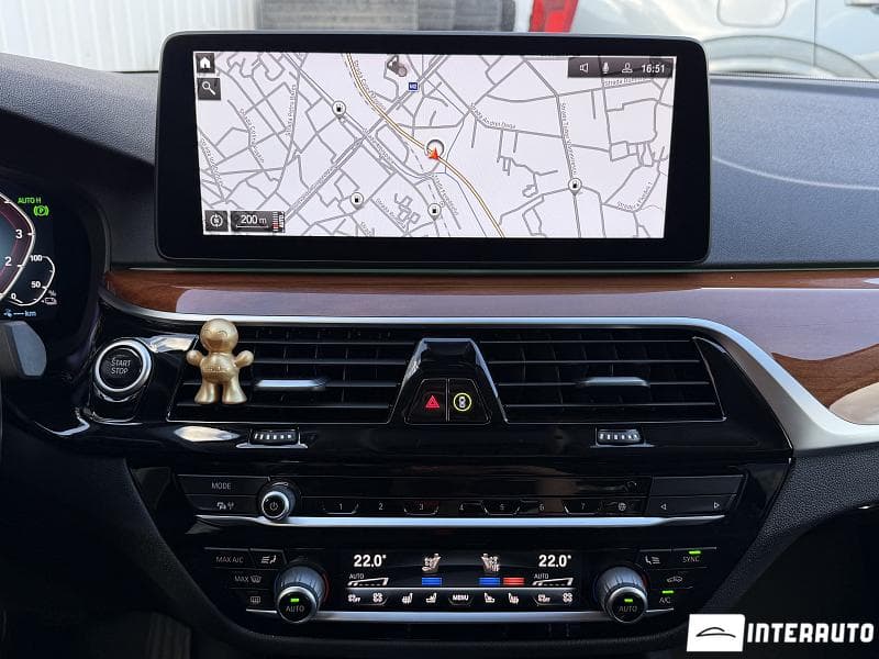 2020 BMW 530e — Miniatură 17