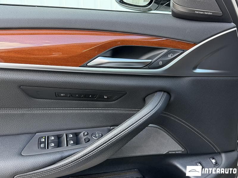 2020 BMW 530e — Miniatură 8