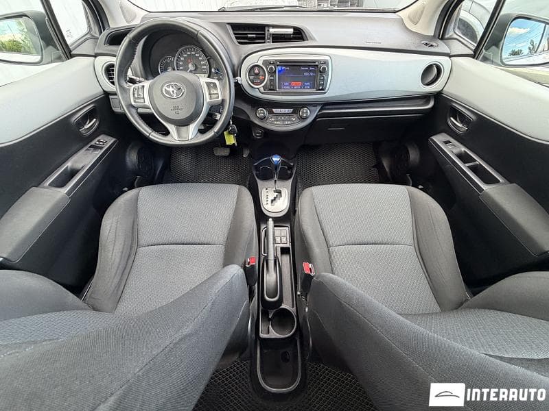 2013 Toyota Yaris — Miniatură 8