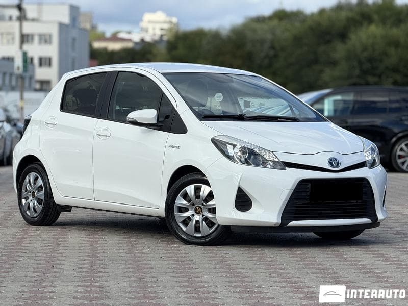2013 Toyota Yaris — Miniatură 4