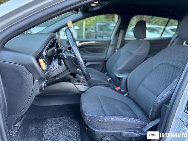 2019 Ford Focus — Miniatură 6