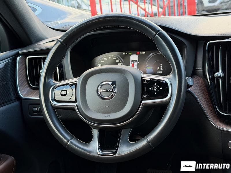 2020 Volvo XC 60 — Miniatură 8