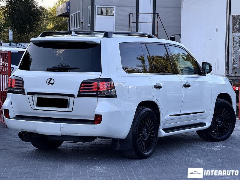 2009 Lexus LX 570 — Miniatură 2