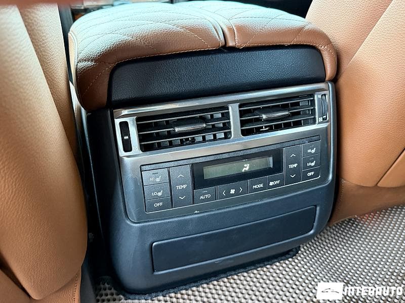2009 Lexus LX 570 — Miniatură 17