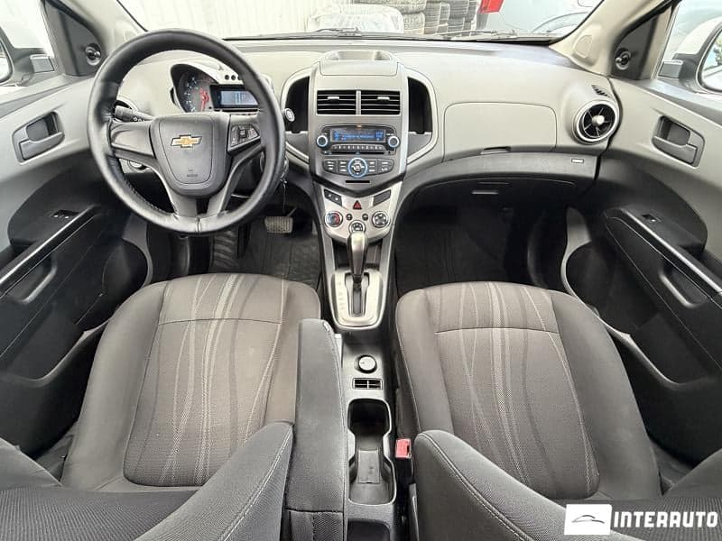2015 Chevrolet Aveo — Miniatură 9