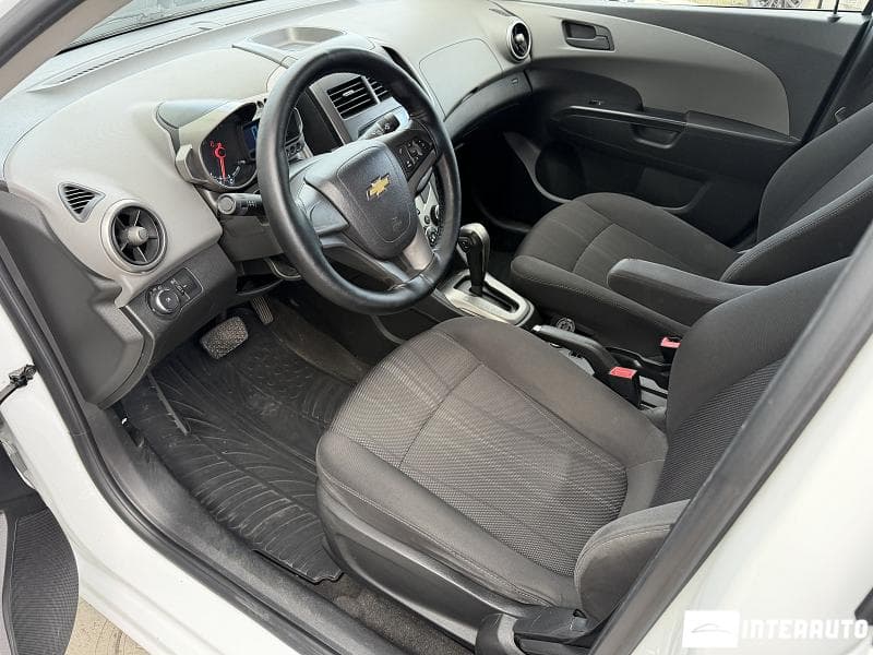 2015 Chevrolet Aveo — Miniatură 7