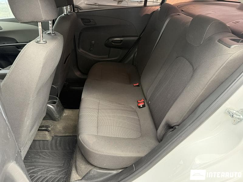 2015 Chevrolet Aveo — Miniatură 16