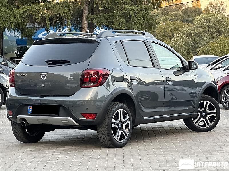 2017 Dacia Sandero Stepway — Miniatură 3
