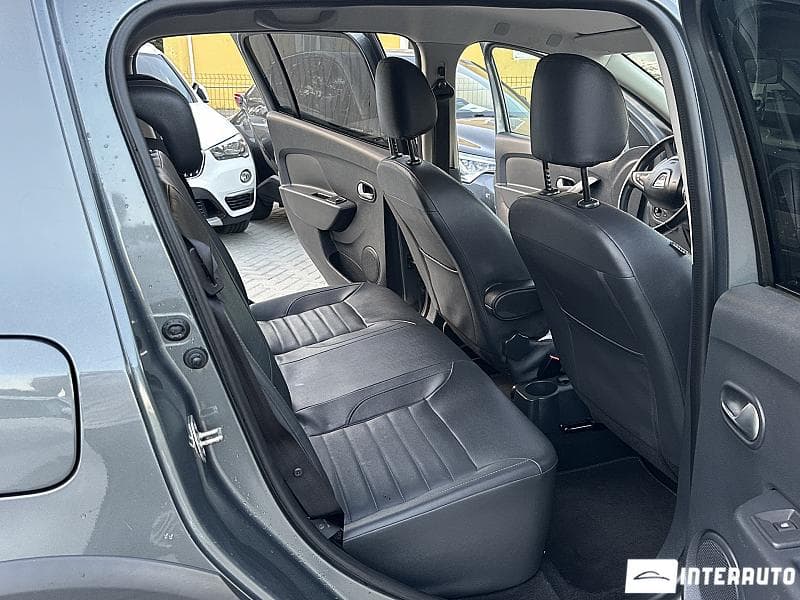 2017 Dacia Sandero Stepway — Miniatură 13
