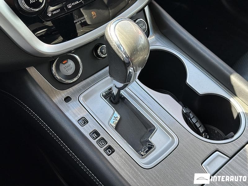 2018 Nissan Murano — Miniatură 11