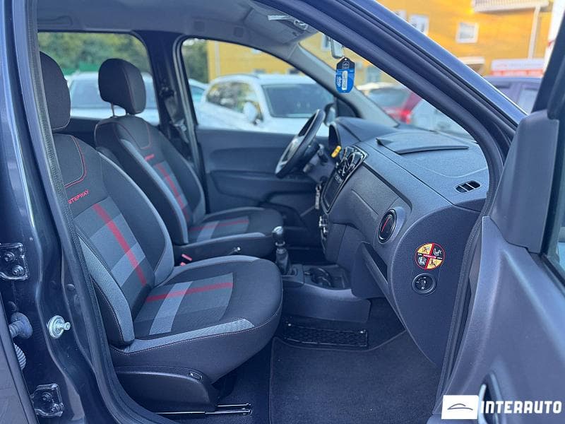 2019 Dacia Lodgy Stepway — Miniatură 17