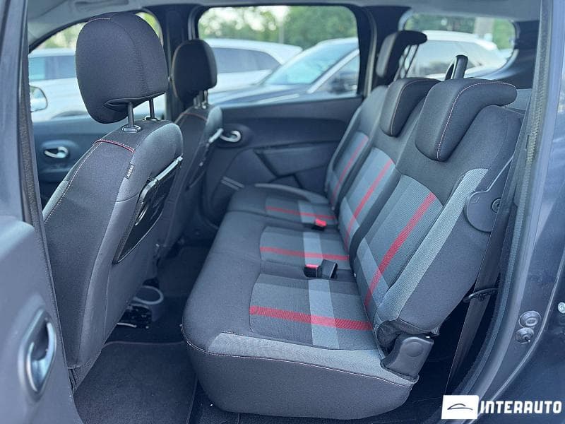 2019 Dacia Lodgy Stepway — Miniatură 15